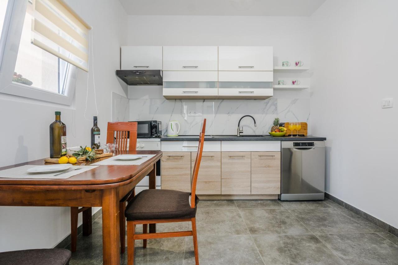 Lovely Apartment M&K In Peaceful Area - زادار المظهر الخارجي الصورة